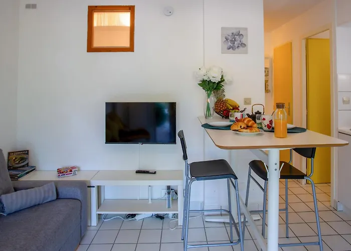 Port Saint-jacques By Interhome