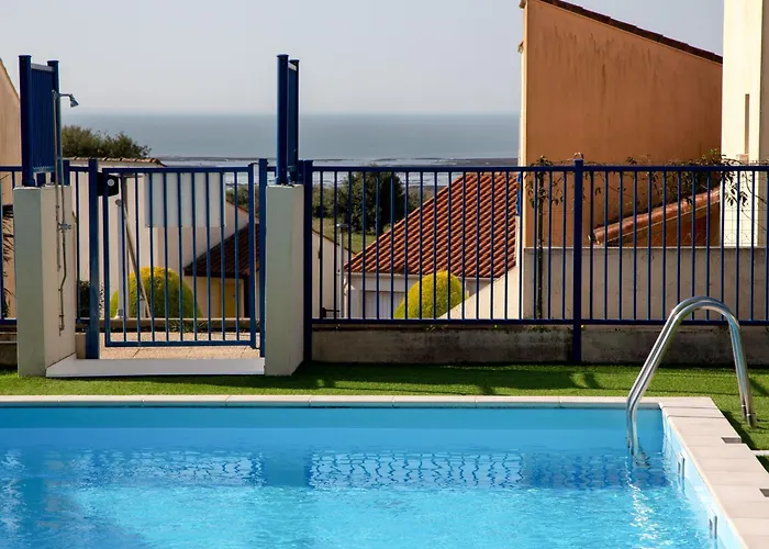 Port Saint-jacques By Interhome *